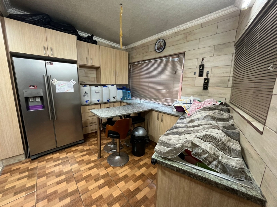 6 Bedroom Property for Sale in Rosemount Eastern Cape